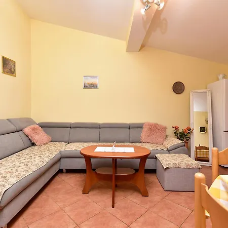 Apartman Nada 2451 Fažana