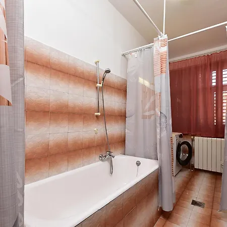 Nada 2451 * Fažana