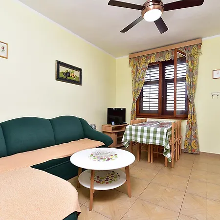 Nada 2451 Apartment *