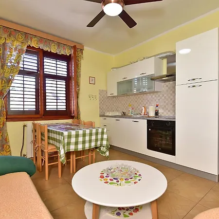 Nada 2451 Apartmán *