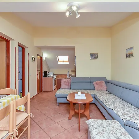 Nada 2451 Apartmán